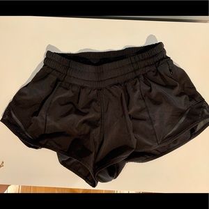 Lululemon Hotty Hot Short size 6